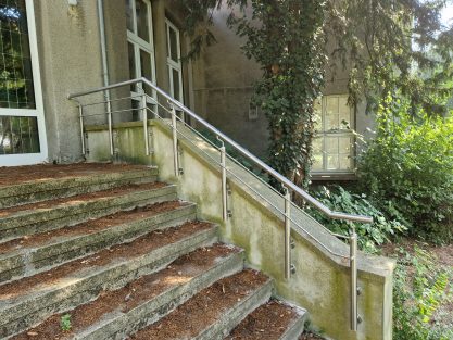 Edelstahlhandlauf für Portaltreppe