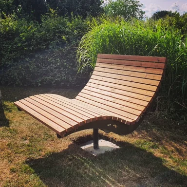 drehbare Gartenliege aus Stahl