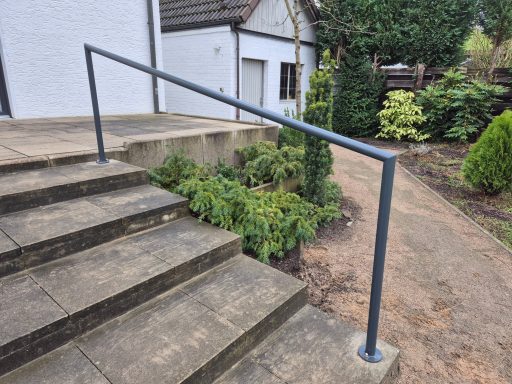 Treppenhandlauf aus Edelstahl, pulverbeschichtet
